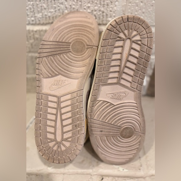 Air Jordan 1 Mid SE Craft “Taupe Haze” US 8 w/ OG Box- Authentic! - Picture 9 of 12